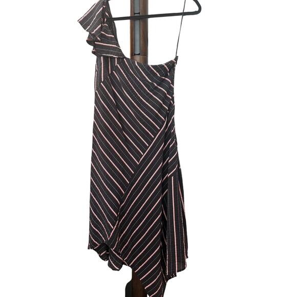 Vince Camuto One Shoulder Striped Dress Women’s 8 Asym Hem Lined Side Zip EUC - Picture 3 of 6